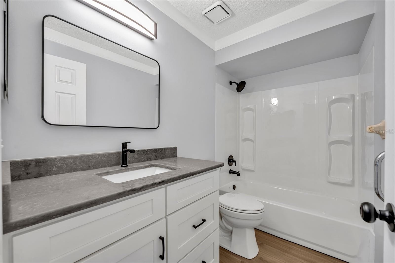 Image 23 of 28 For 717 Ridgewood Avenue