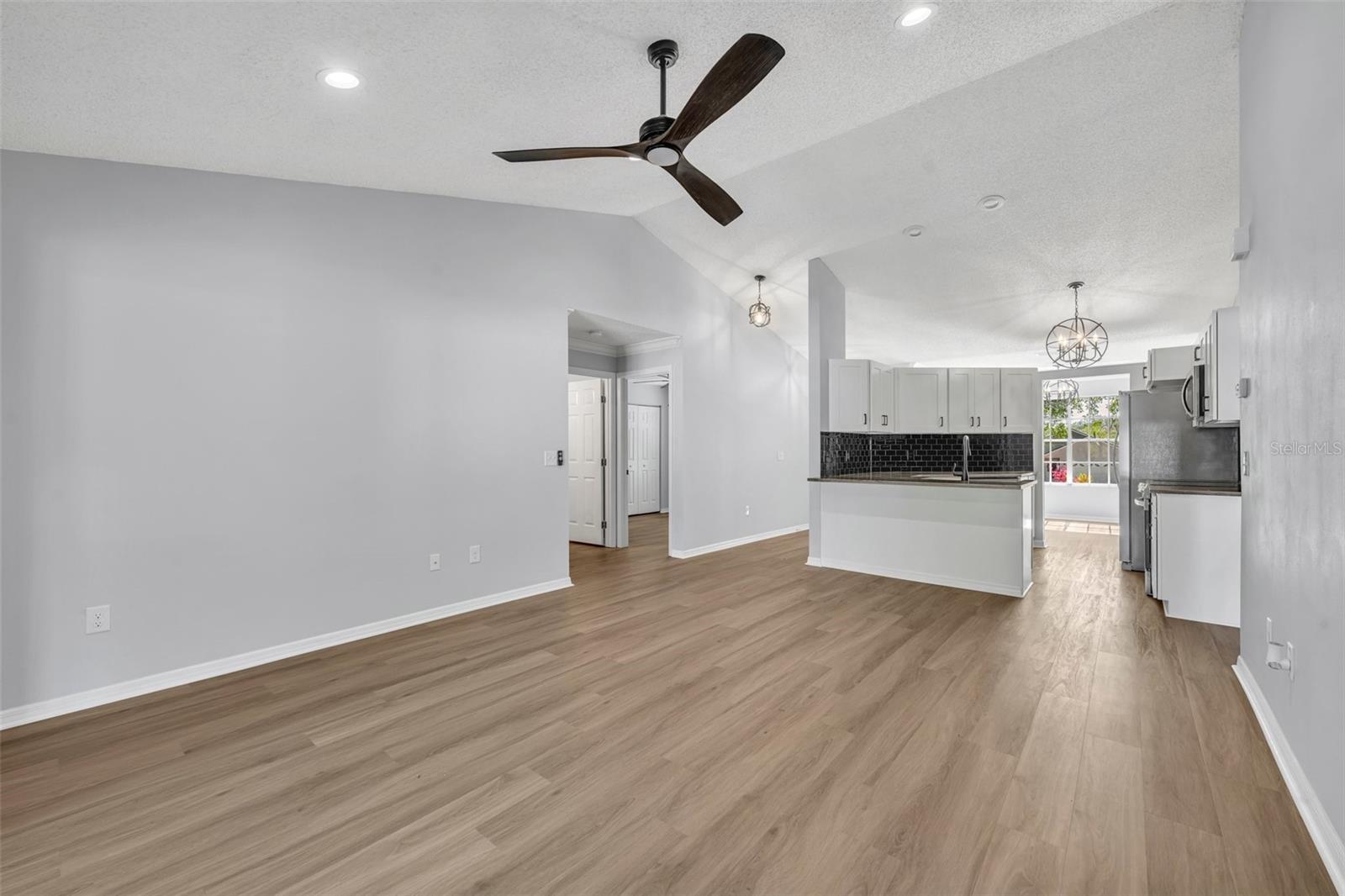 Image 4 of 28 For 717 Ridgewood Avenue