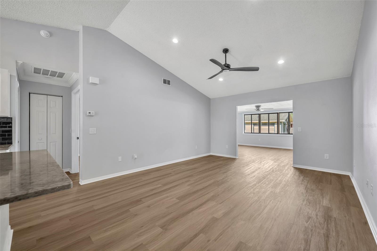 Image 5 of 28 For 717 Ridgewood Avenue