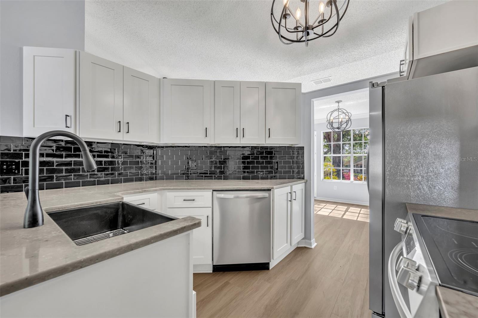 Image 7 of 28 For 717 Ridgewood Avenue