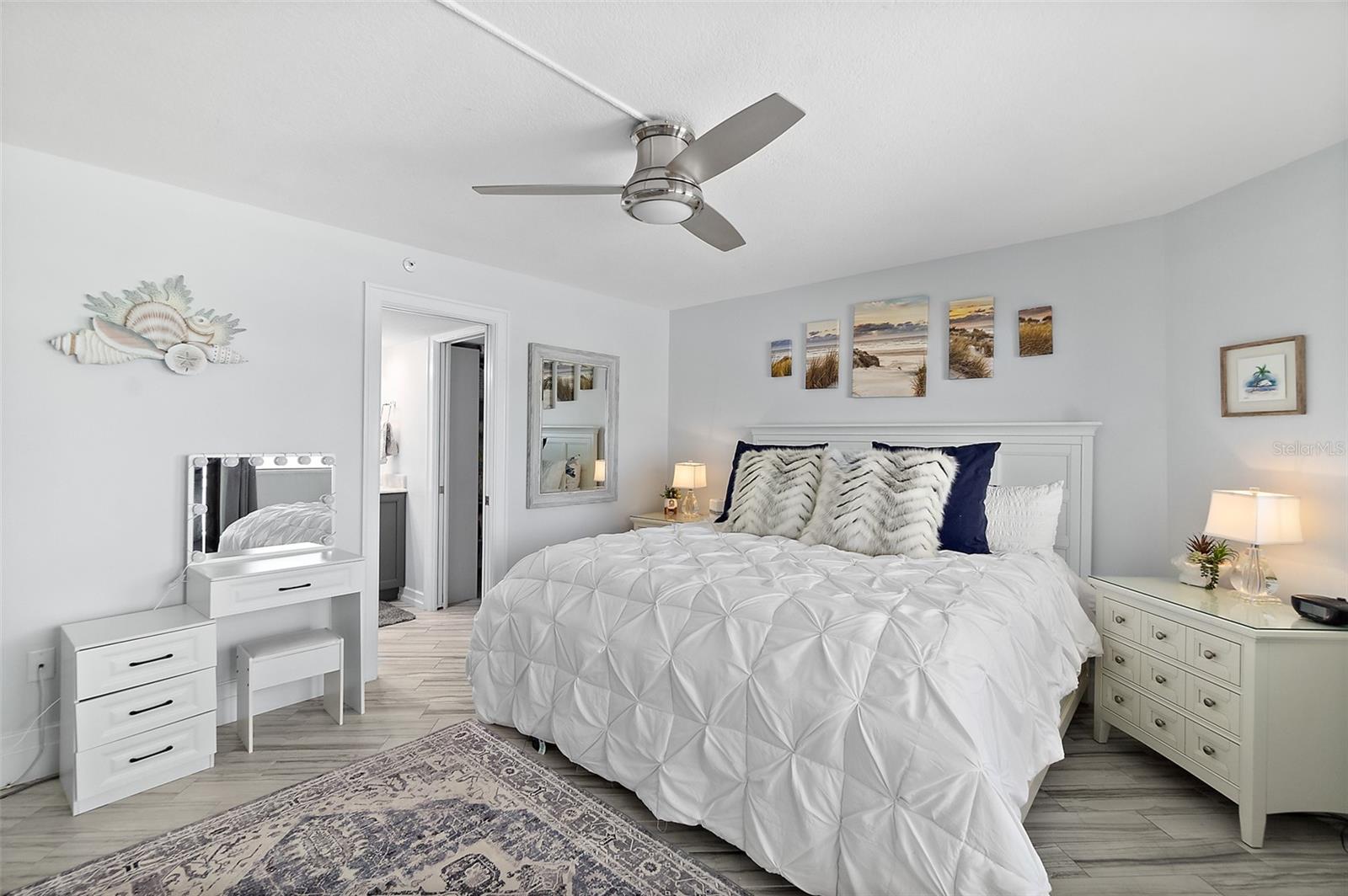 Image 15 of 33 For 5207 Atlantic Avenue 723