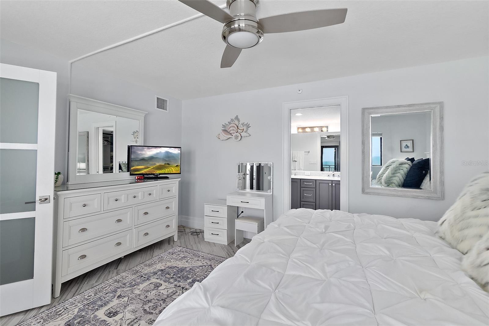 Image 17 of 33 For 5207 Atlantic Avenue 723
