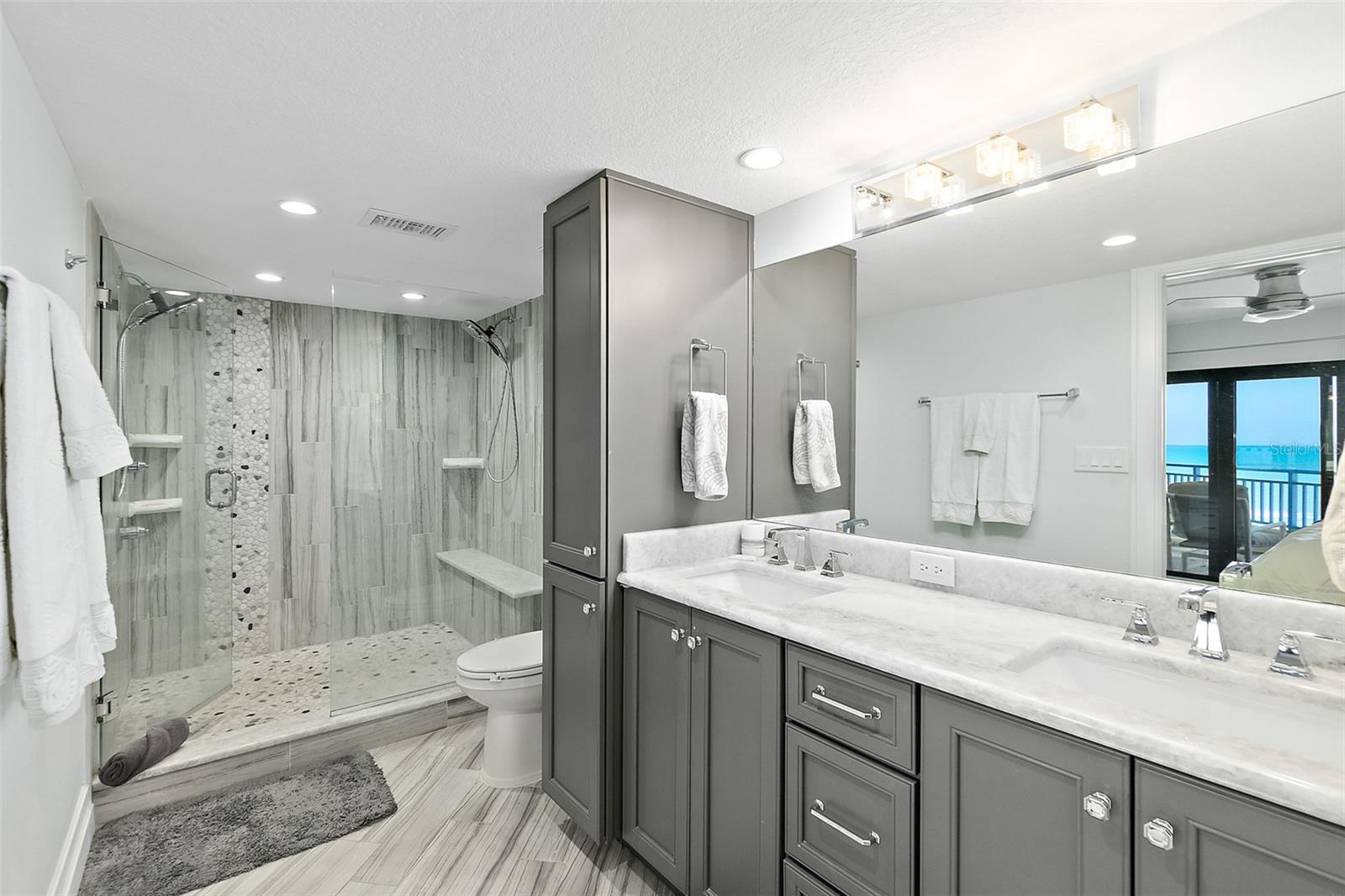 Image 18 of 33 For 5207 Atlantic Avenue 723