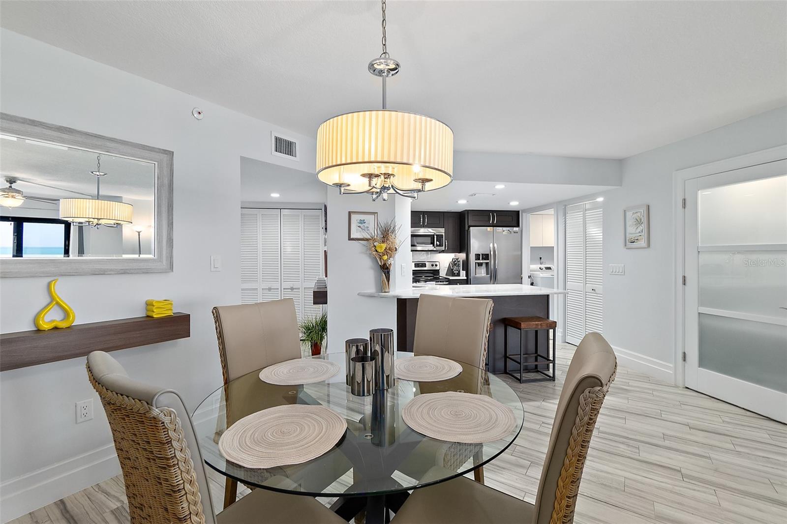 Image 8 of 33 For 5207 Atlantic Avenue 723