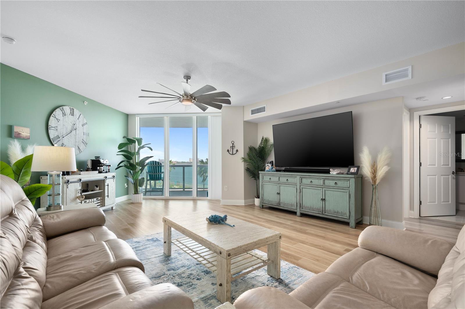 Image 3 of 45 For 241 Riverside Drive 304