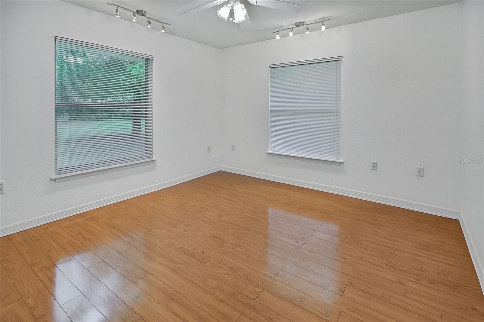 Image 44 of 67 For 2053 Bond Road