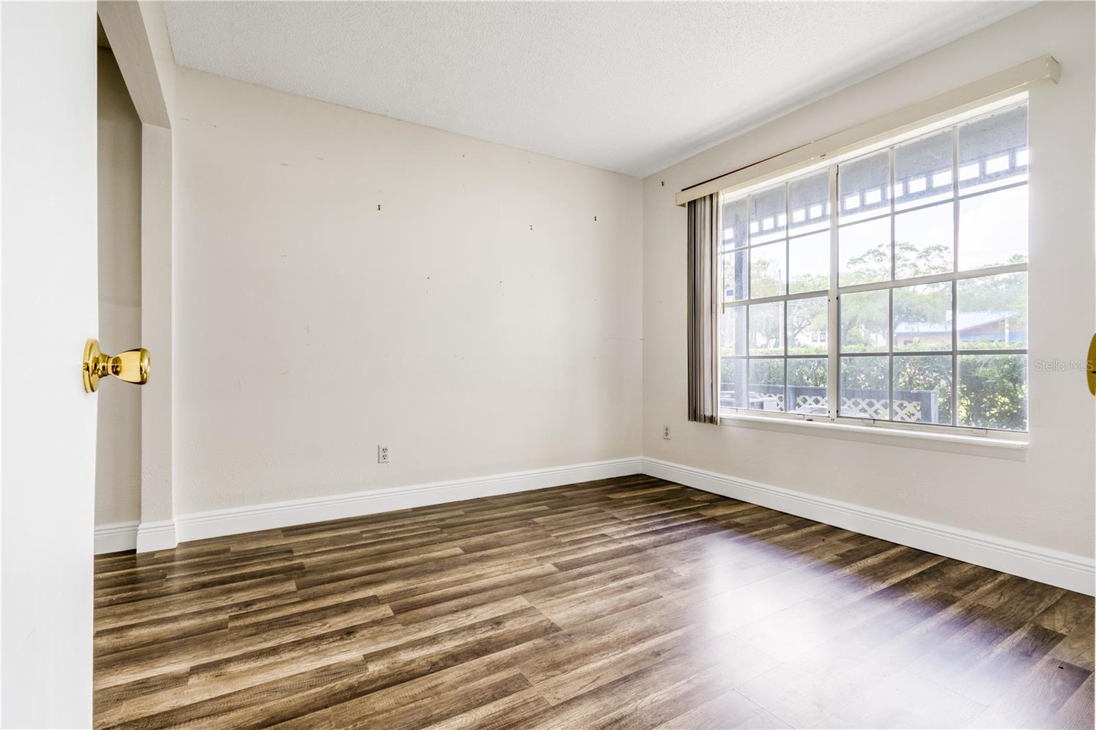 Image 10 of 24 For 313 Dirksen Drive G4
