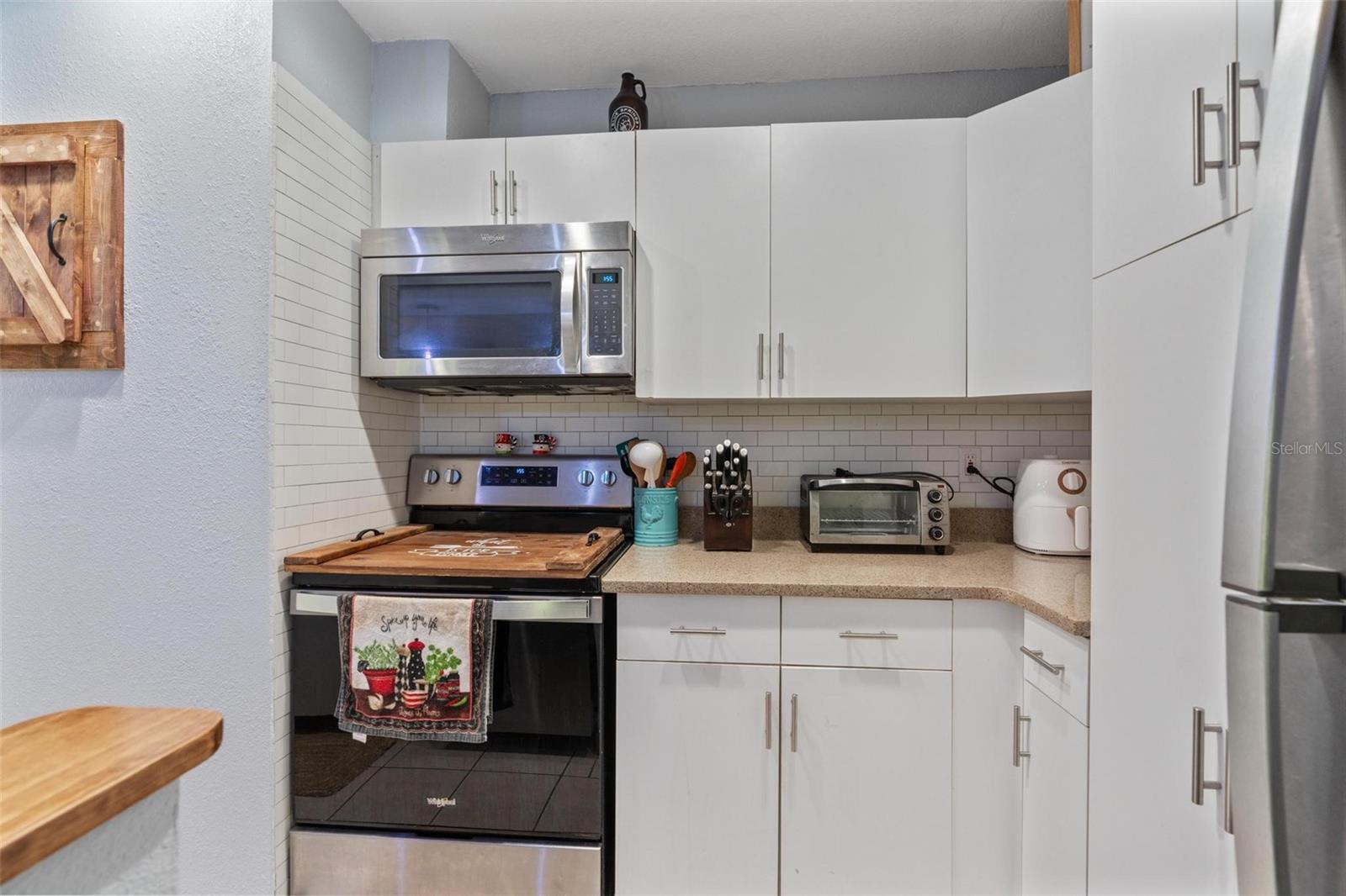 Image 11 of 36 For 140 Orchid Woods Court 14b