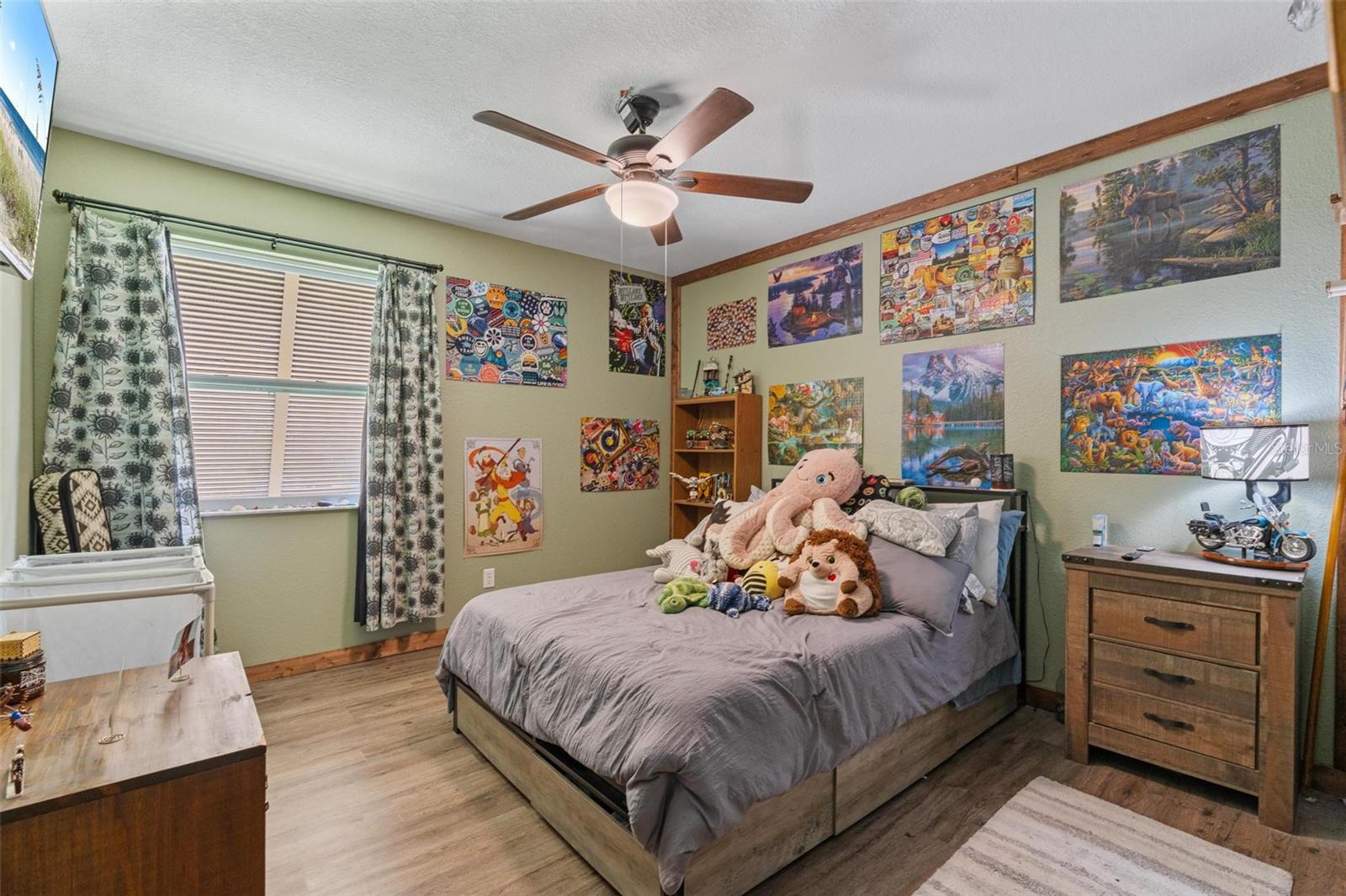 Image 15 of 36 For 140 Orchid Woods Court 14b