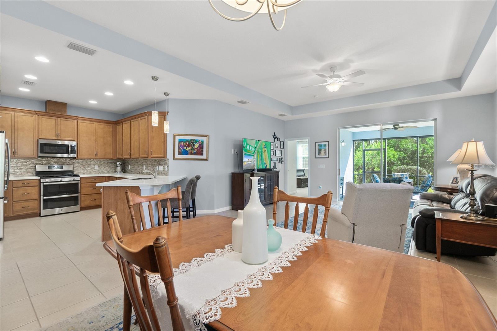 Image 10 of 50 For 262 Coral Reef Way