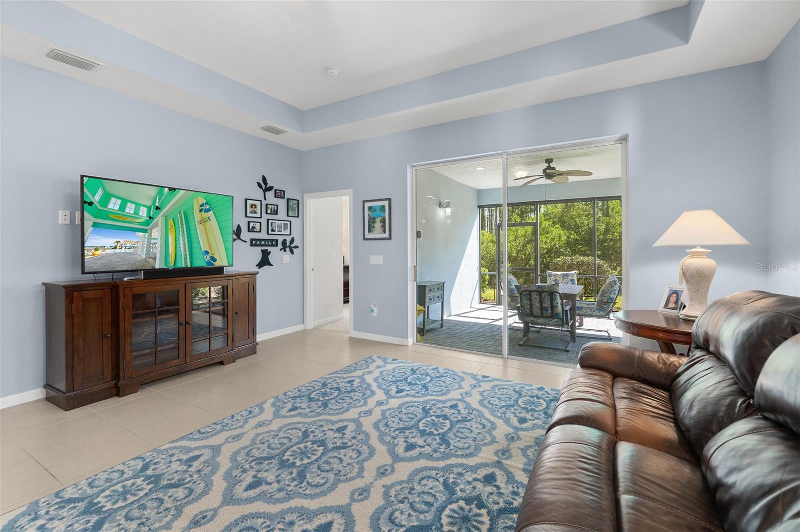 Image 3 of 50 For 262 Coral Reef Way