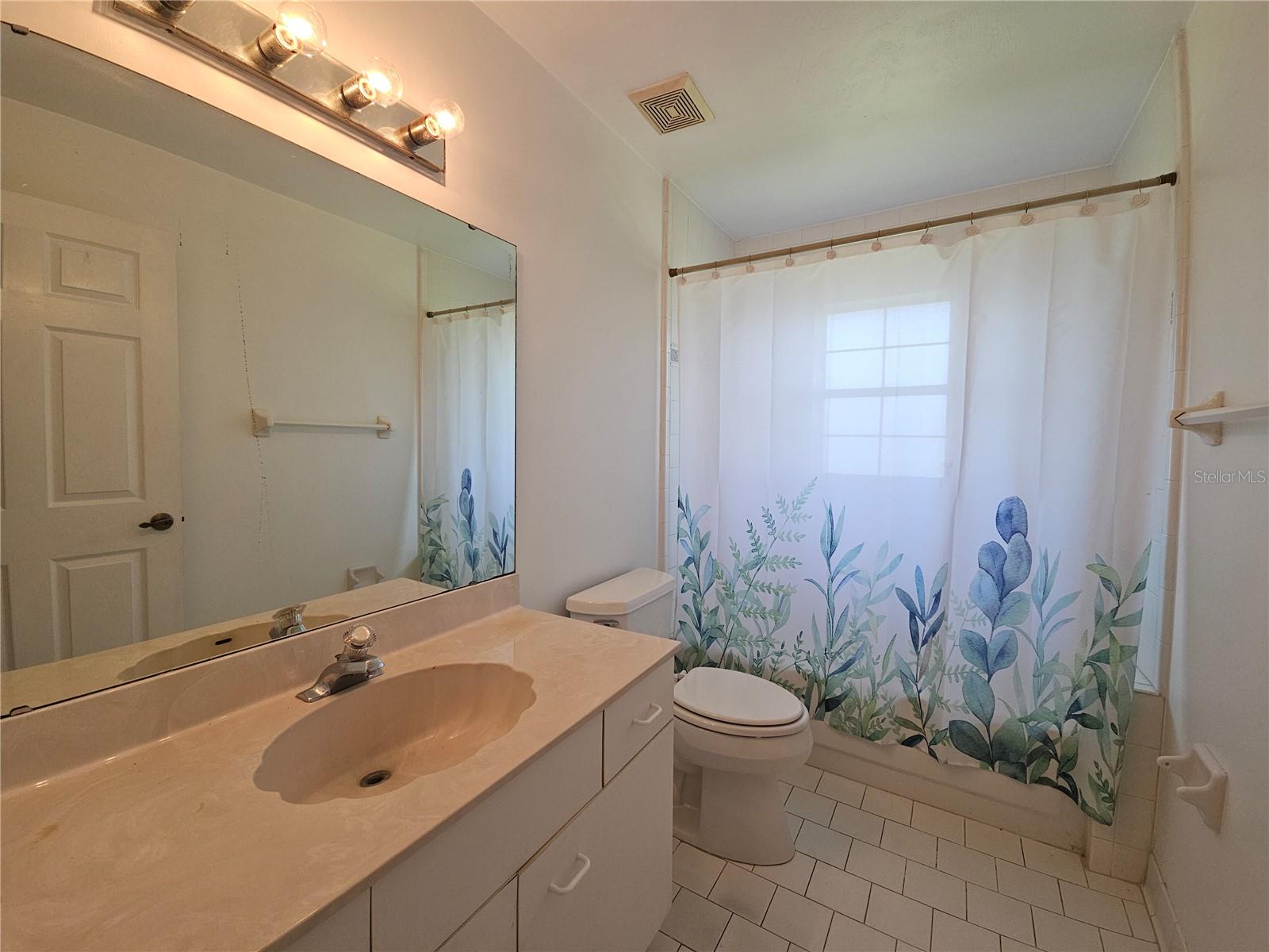 Image 15 of 22 For 6182 Knotty Pine Court