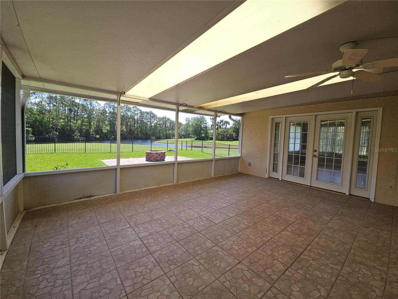 Image 16 of 22 For 6182 Knotty Pine Court
