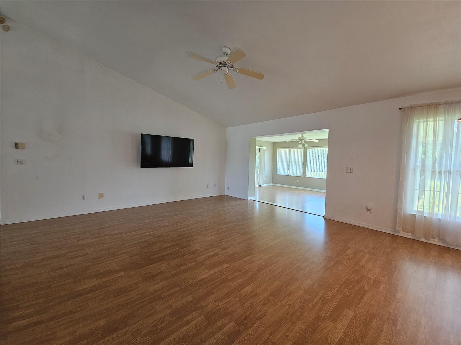Image 8 of 22 For 6182 Knotty Pine Court