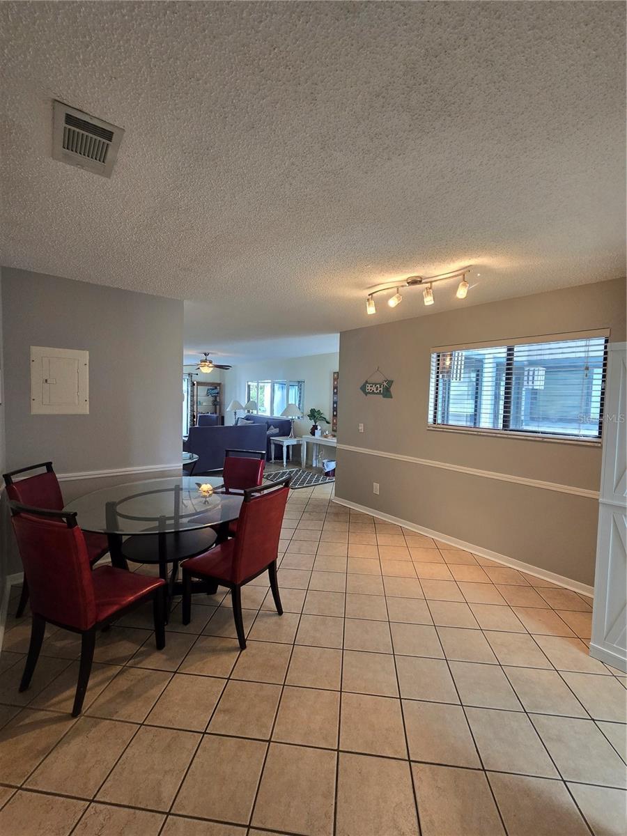 Image 7 of 22 For 4401 Sea Mist Drive 201