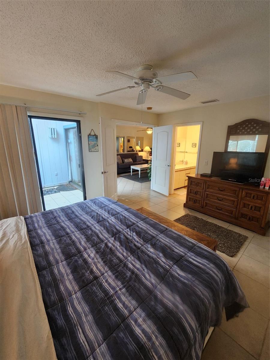 Image 9 of 22 For 4401 Sea Mist Drive 201