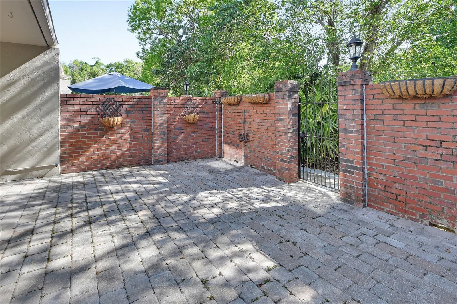 Image 33 of 37 For 117 Garfield Avenue 16