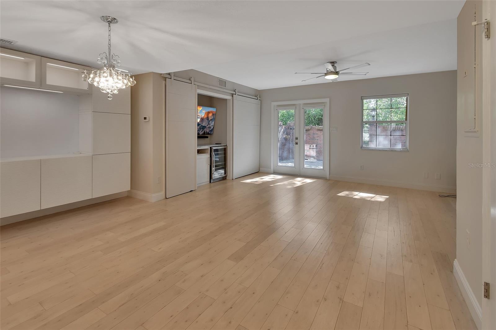 Image 5 of 37 For 117 Garfield Avenue 16