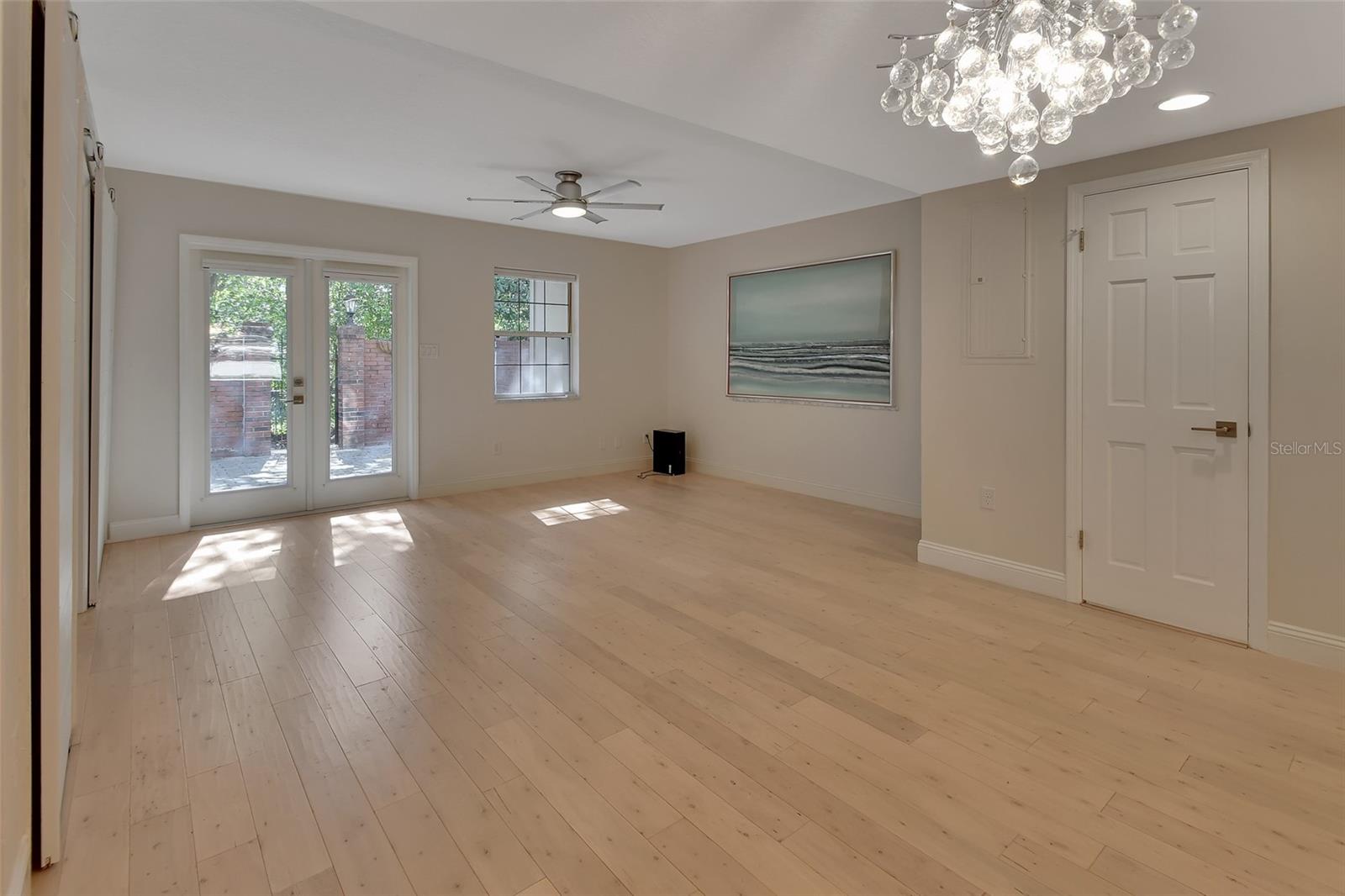 Image 6 of 37 For 117 Garfield Avenue 16