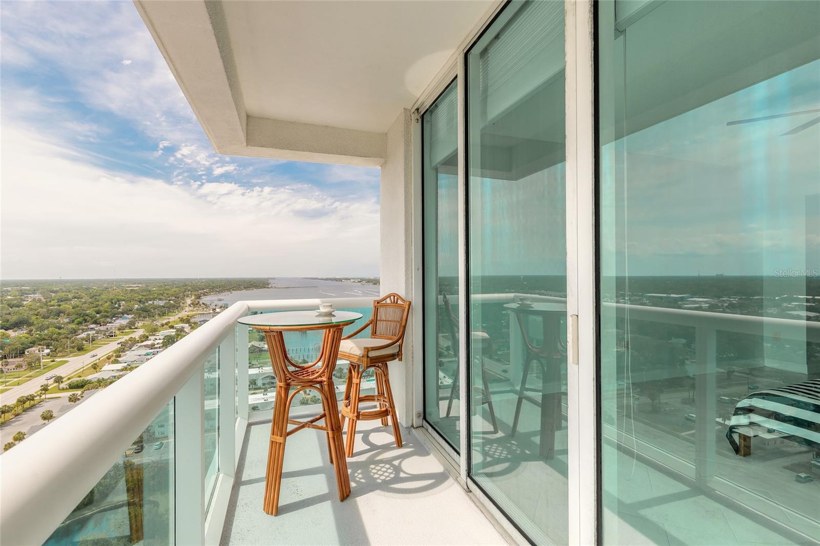 Image 11 of 56 For 241 Riverside Drive 2110