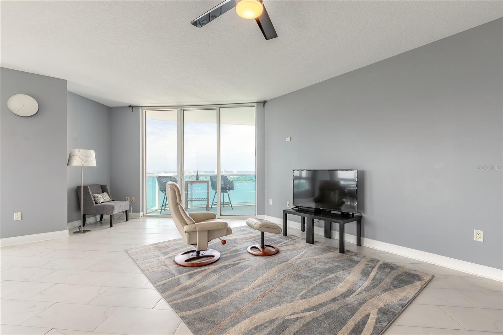 Image 23 of 56 For 241 Riverside Drive 2110