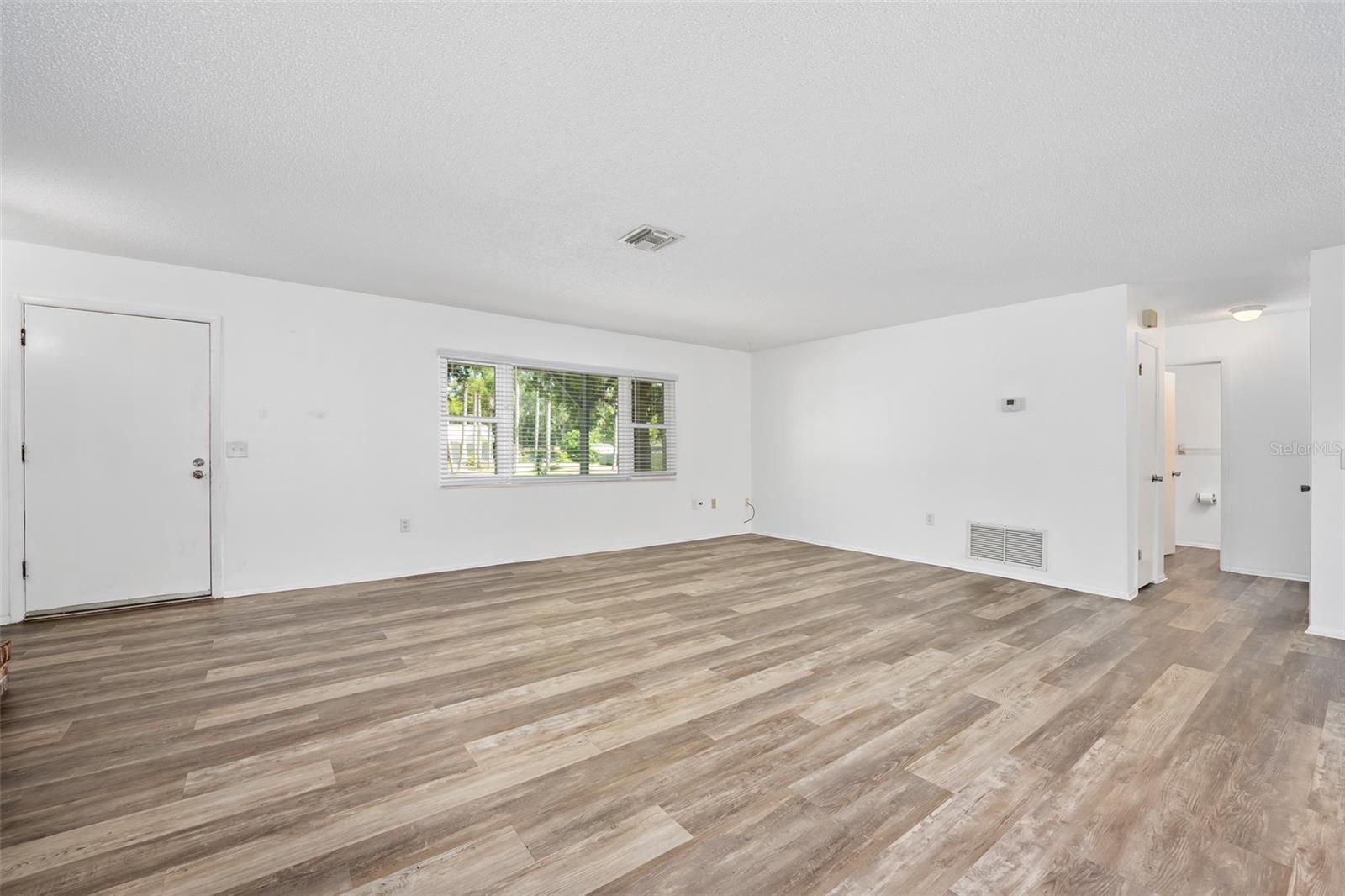 Image 11 of 26 For 1534 Center Street