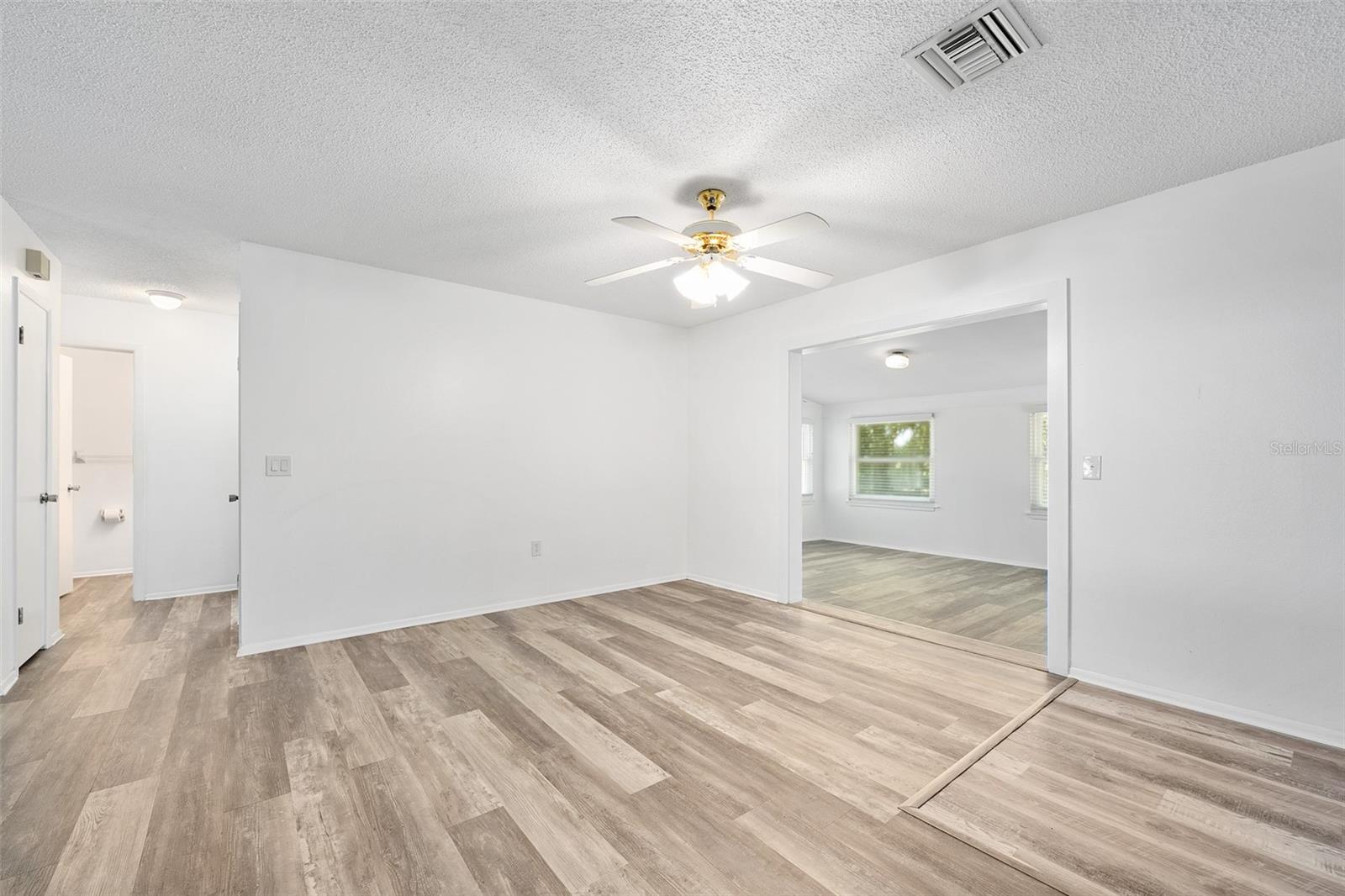 Image 12 of 26 For 1534 Center Street