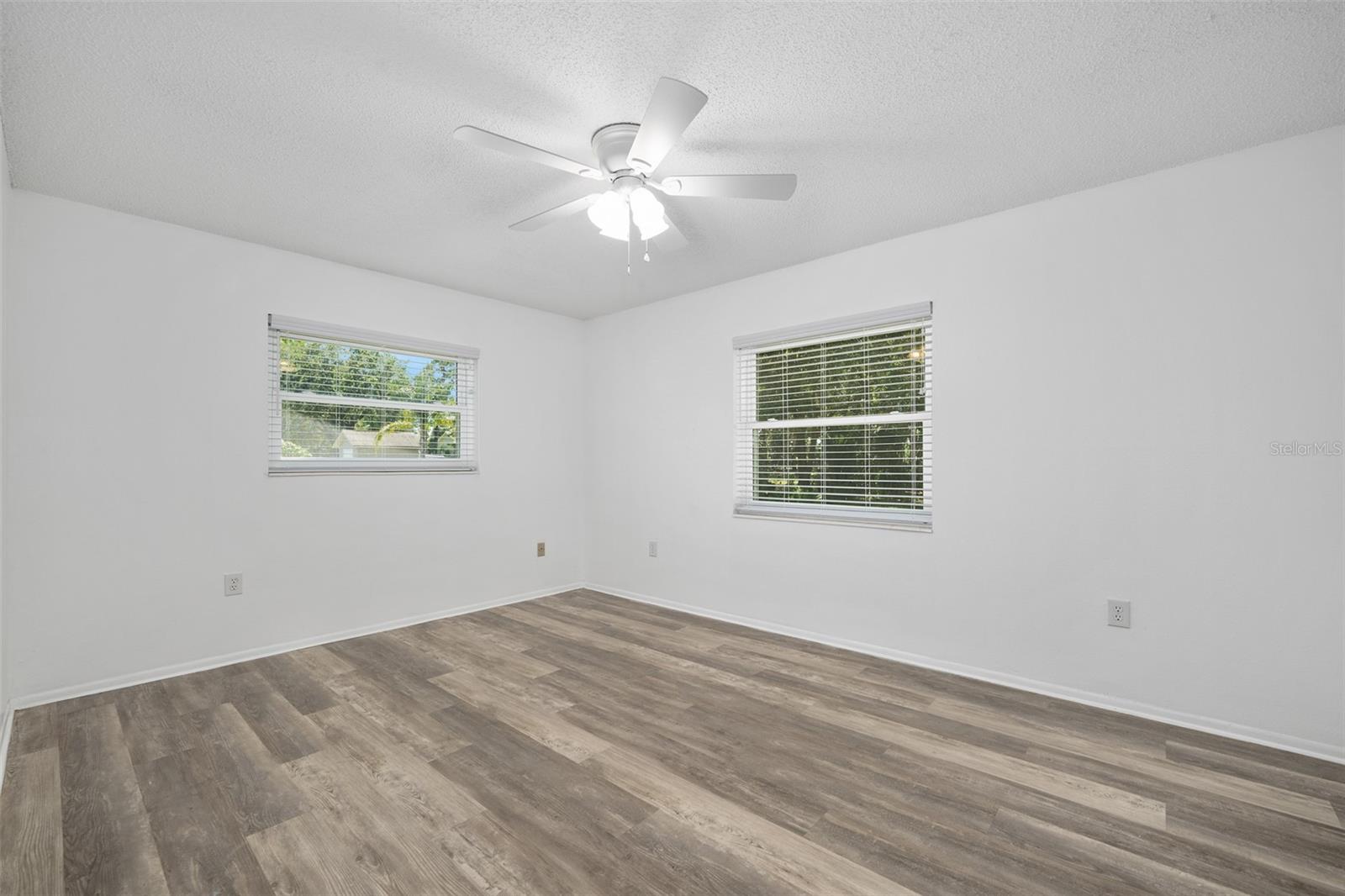Image 13 of 26 For 1534 Center Street