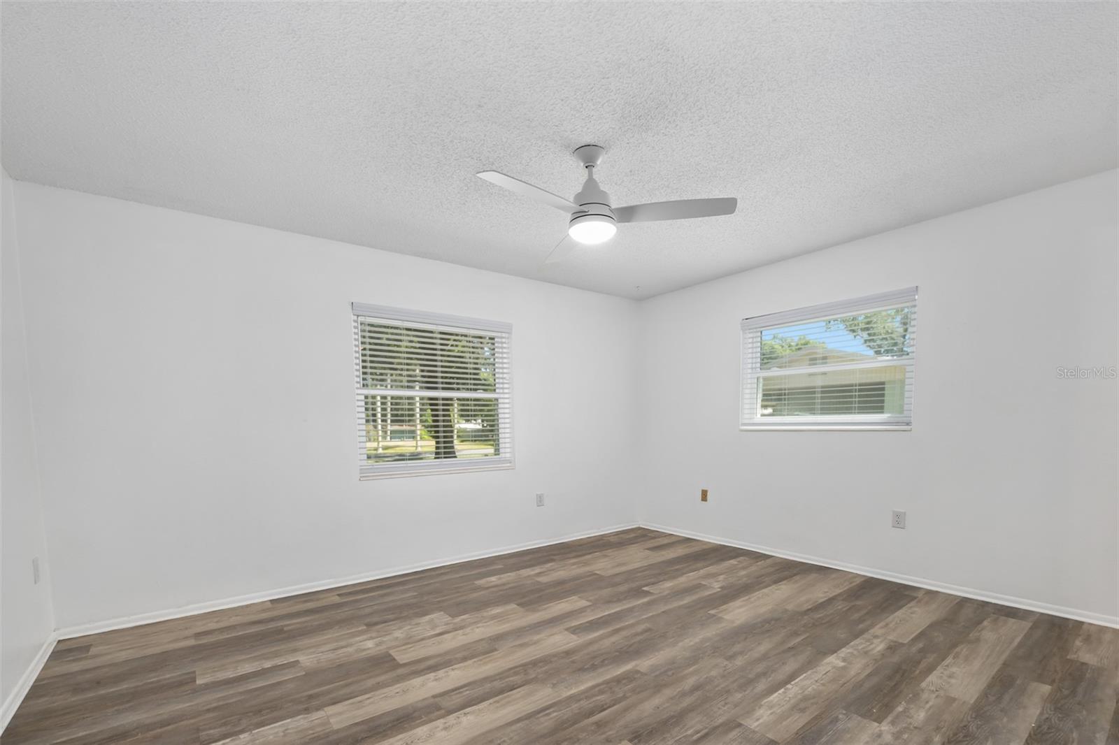 Image 17 of 26 For 1534 Center Street