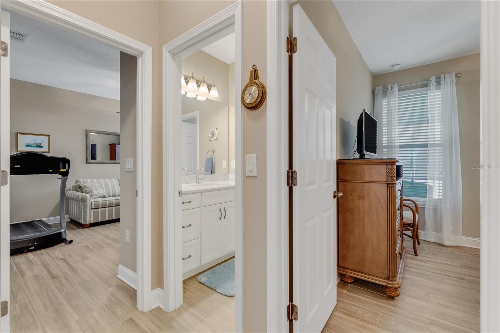 Image 13 of 43 For 214 Ashford Lakes Circle