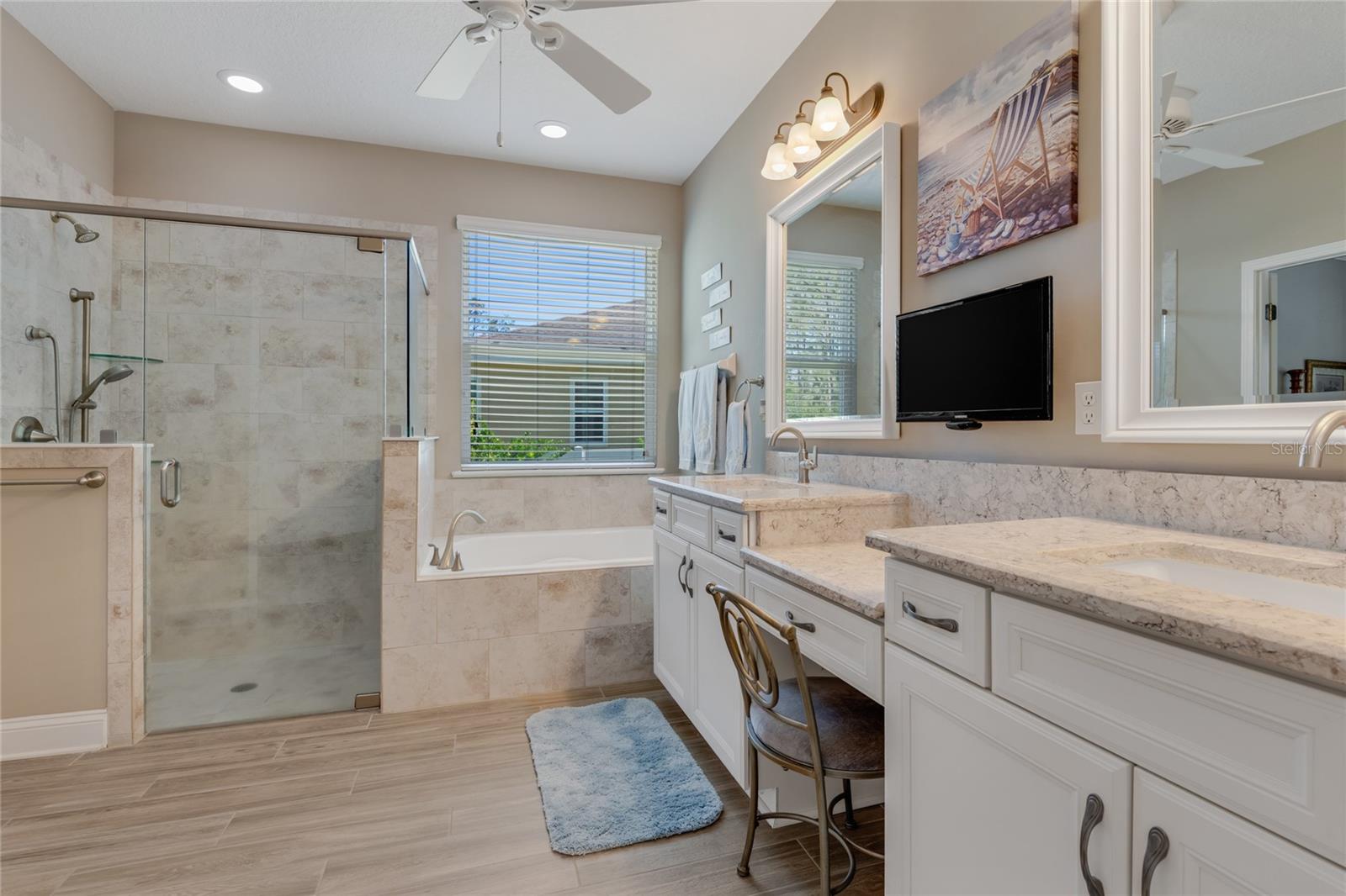 Image 22 of 43 For 214 Ashford Lakes Circle
