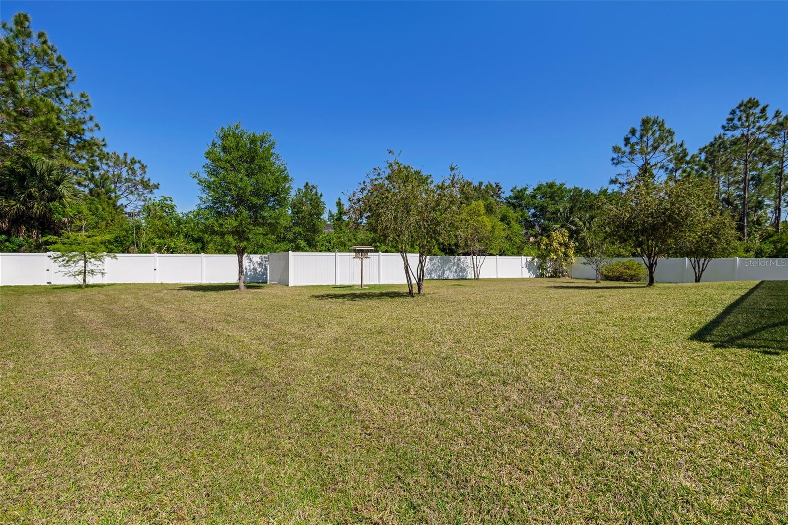 Image 24 of 43 For 214 Ashford Lakes Circle