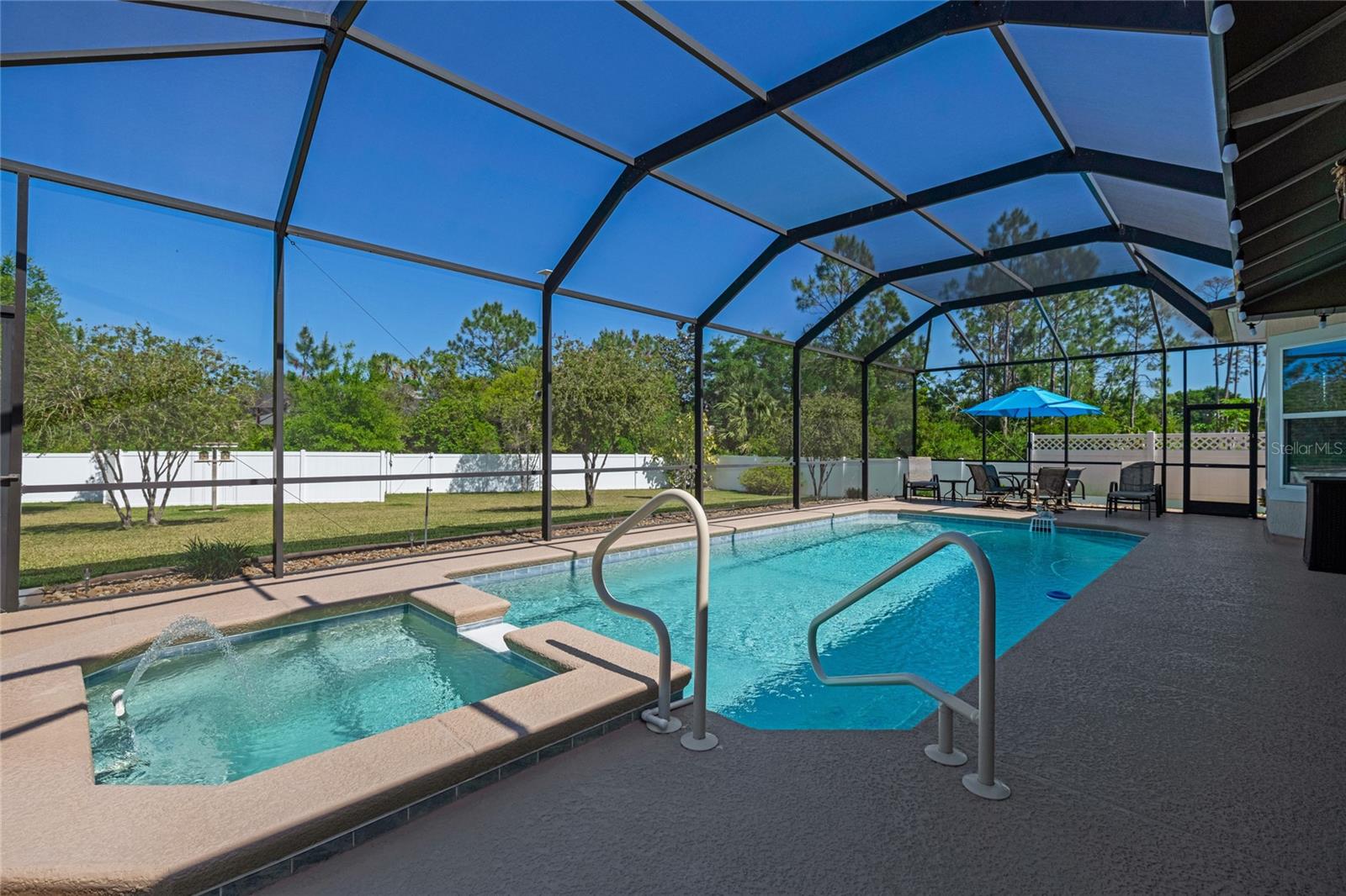 Image 3 of 43 For 214 Ashford Lakes Circle
