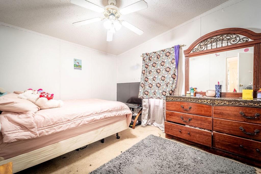 Image 21 of 25 For 44 Florence Boulevard