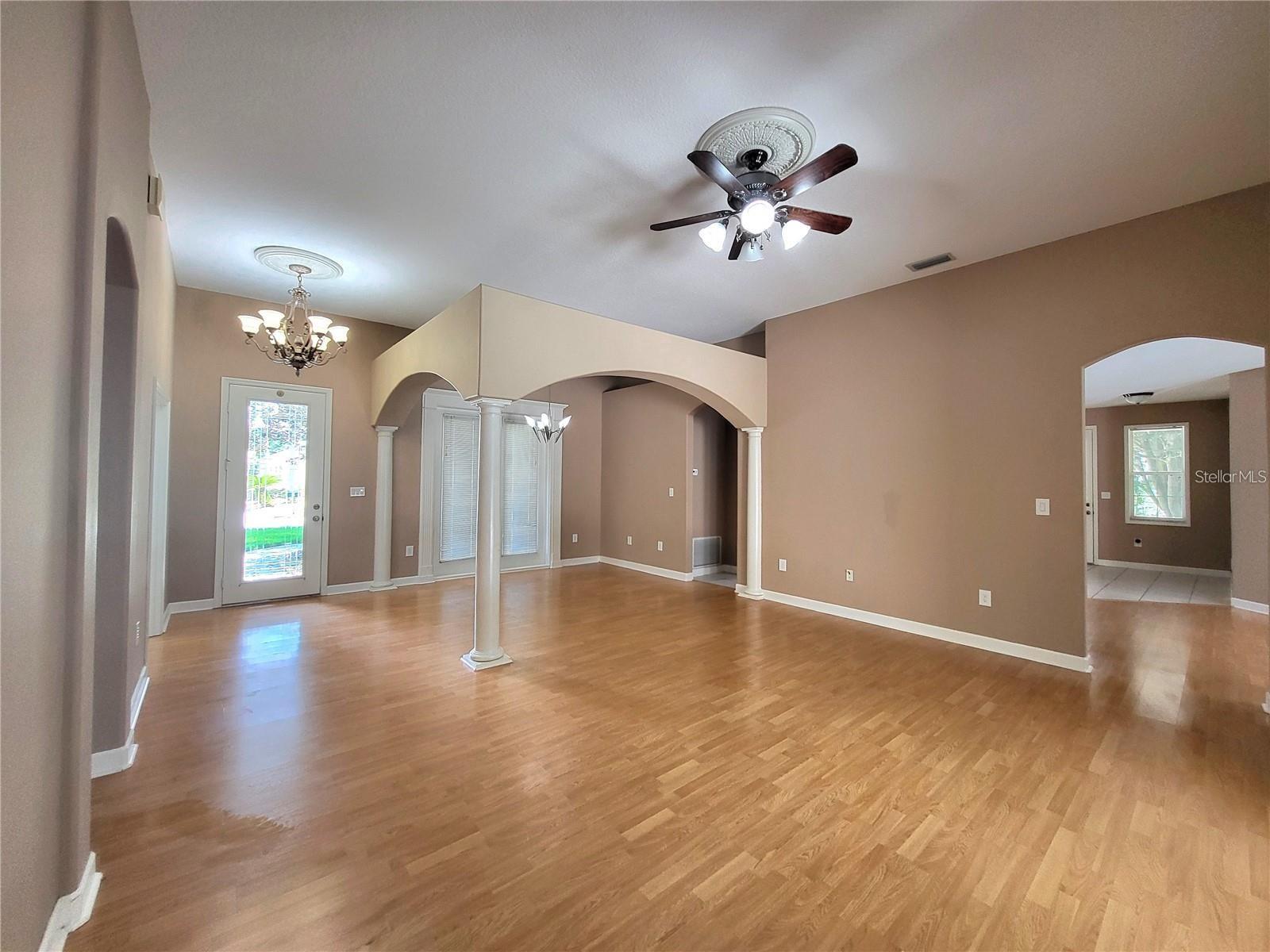 Image 10 of 26 For 1072 Ceasars Court
