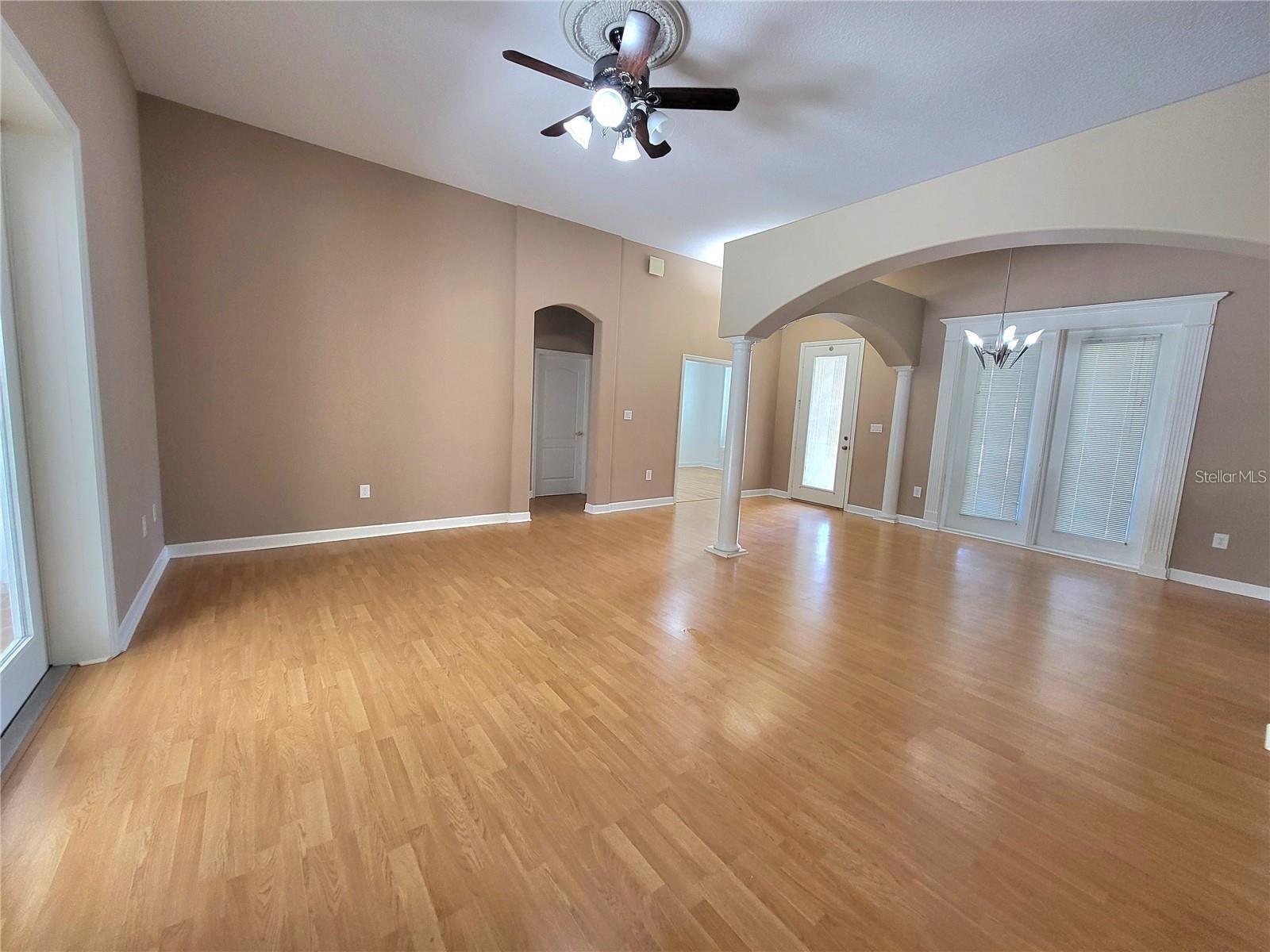 Image 11 of 26 For 1072 Ceasars Court
