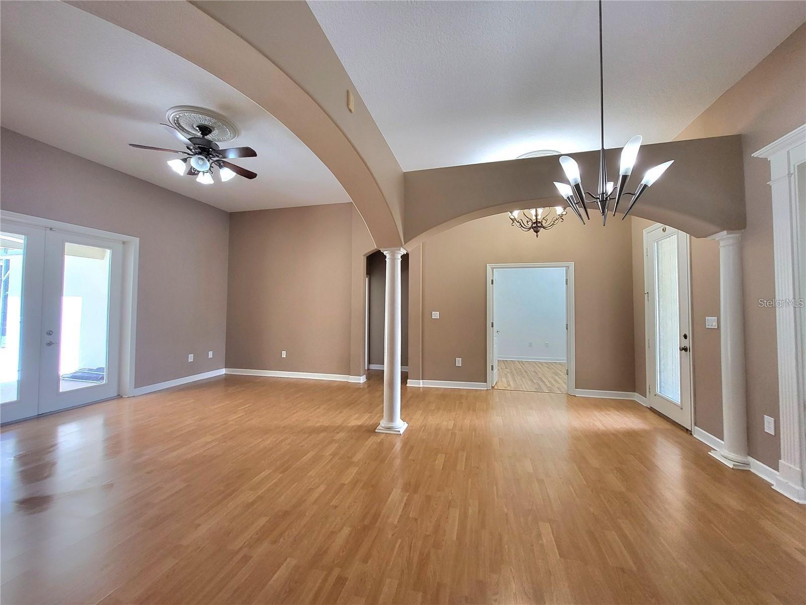 Image 14 of 26 For 1072 Ceasars Court