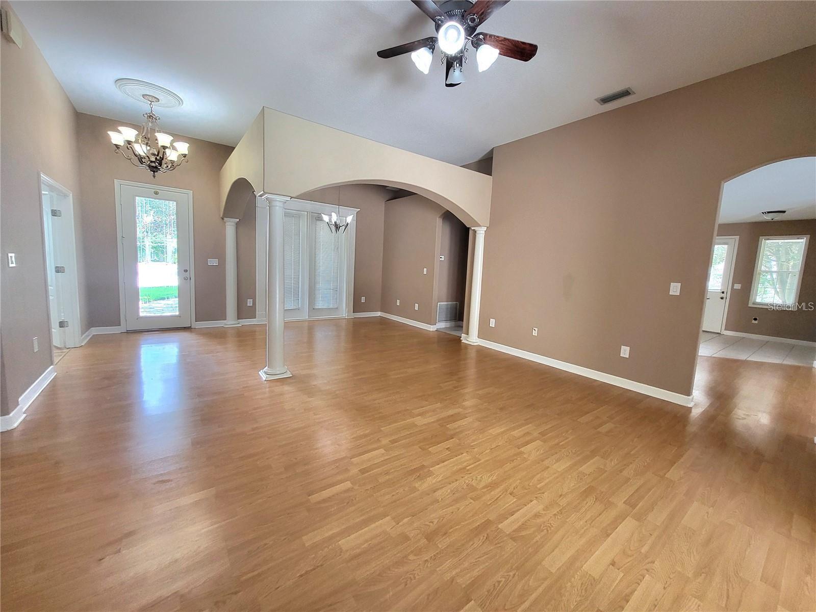 Image 15 of 26 For 1072 Ceasars Court