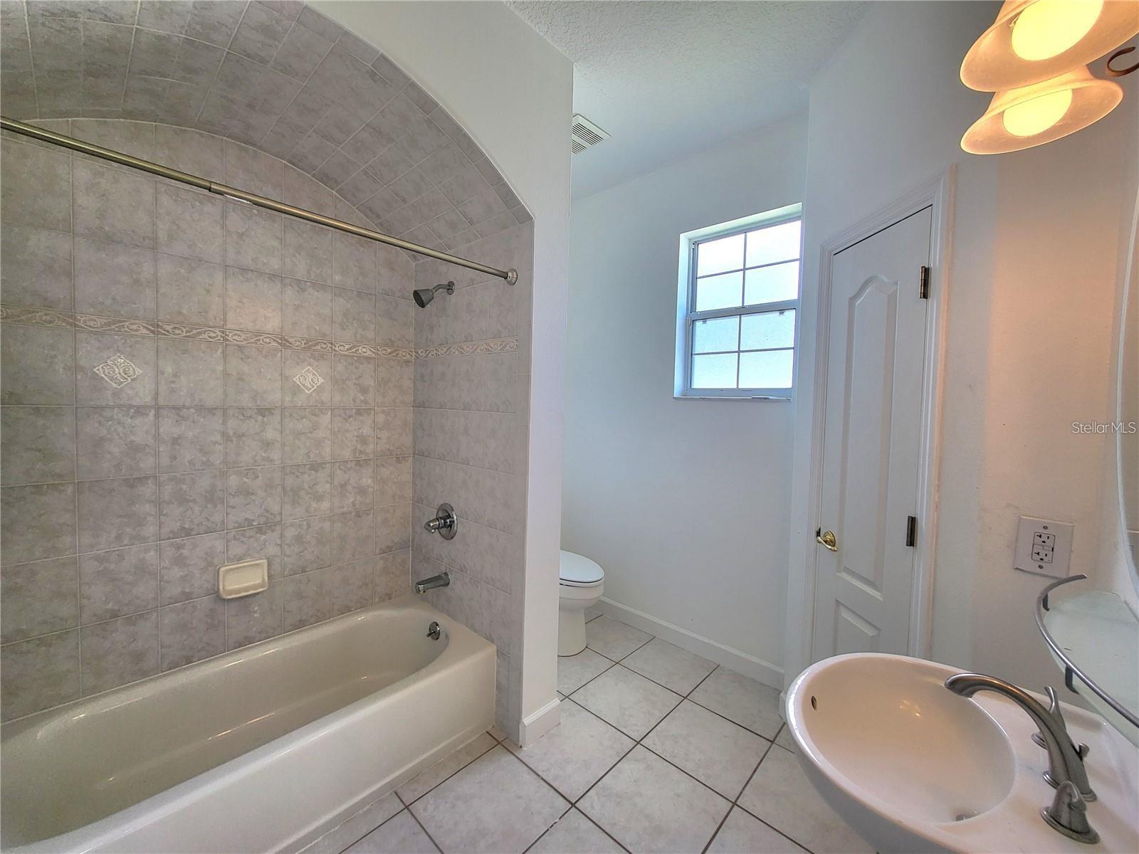 Image 20 of 26 For 1072 Ceasars Court
