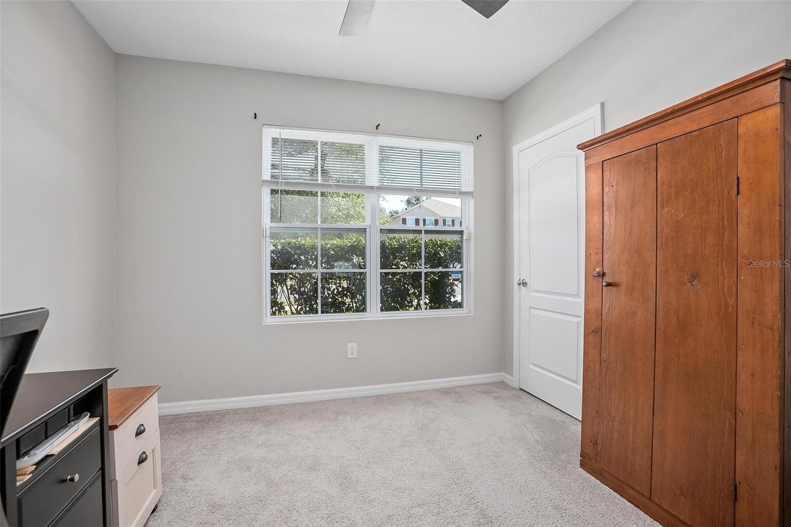 Image 16 of 28 For 811 Grand Park Court