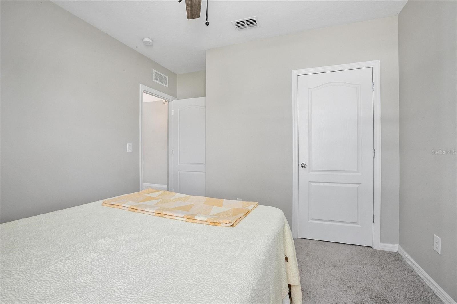 Image 18 of 28 For 811 Grand Park Court