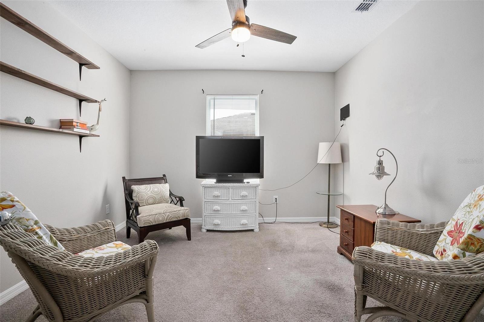 Image 19 of 28 For 811 Grand Park Court