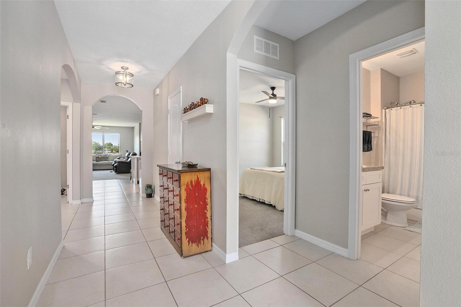 Image 4 of 28 For 811 Grand Park Court