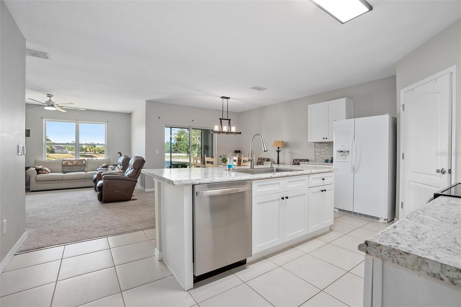 Image 7 of 28 For 811 Grand Park Court