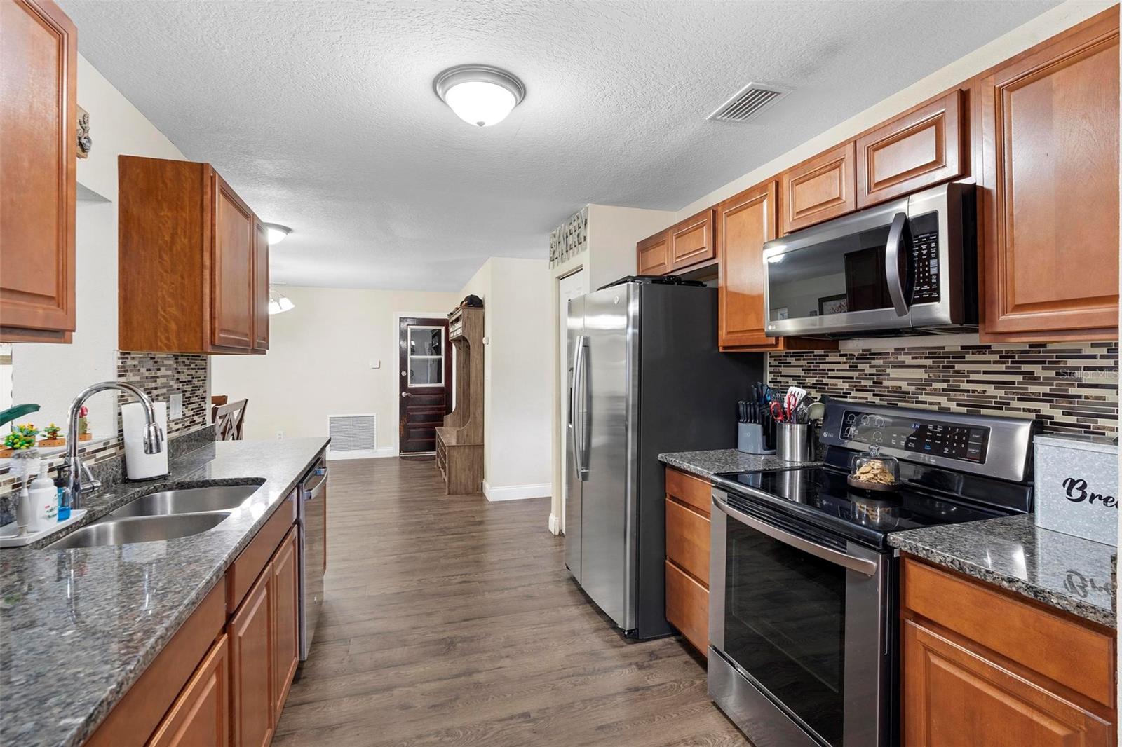 Image 10 of 30 For 732 Mockingbird Lane
