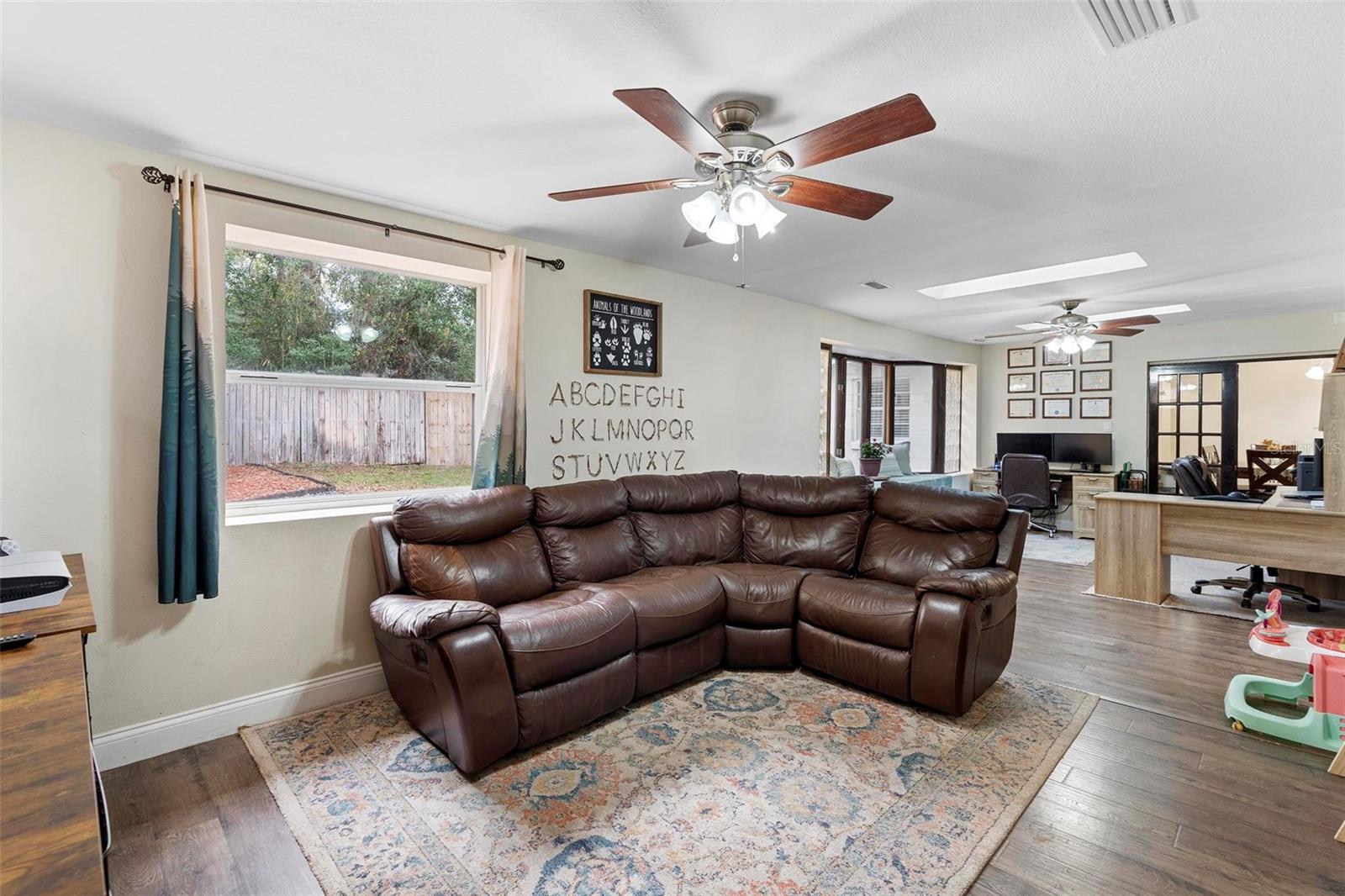 Image 12 of 30 For 732 Mockingbird Lane