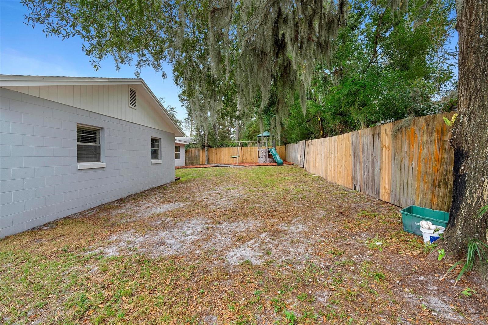 Image 27 of 30 For 732 Mockingbird Lane