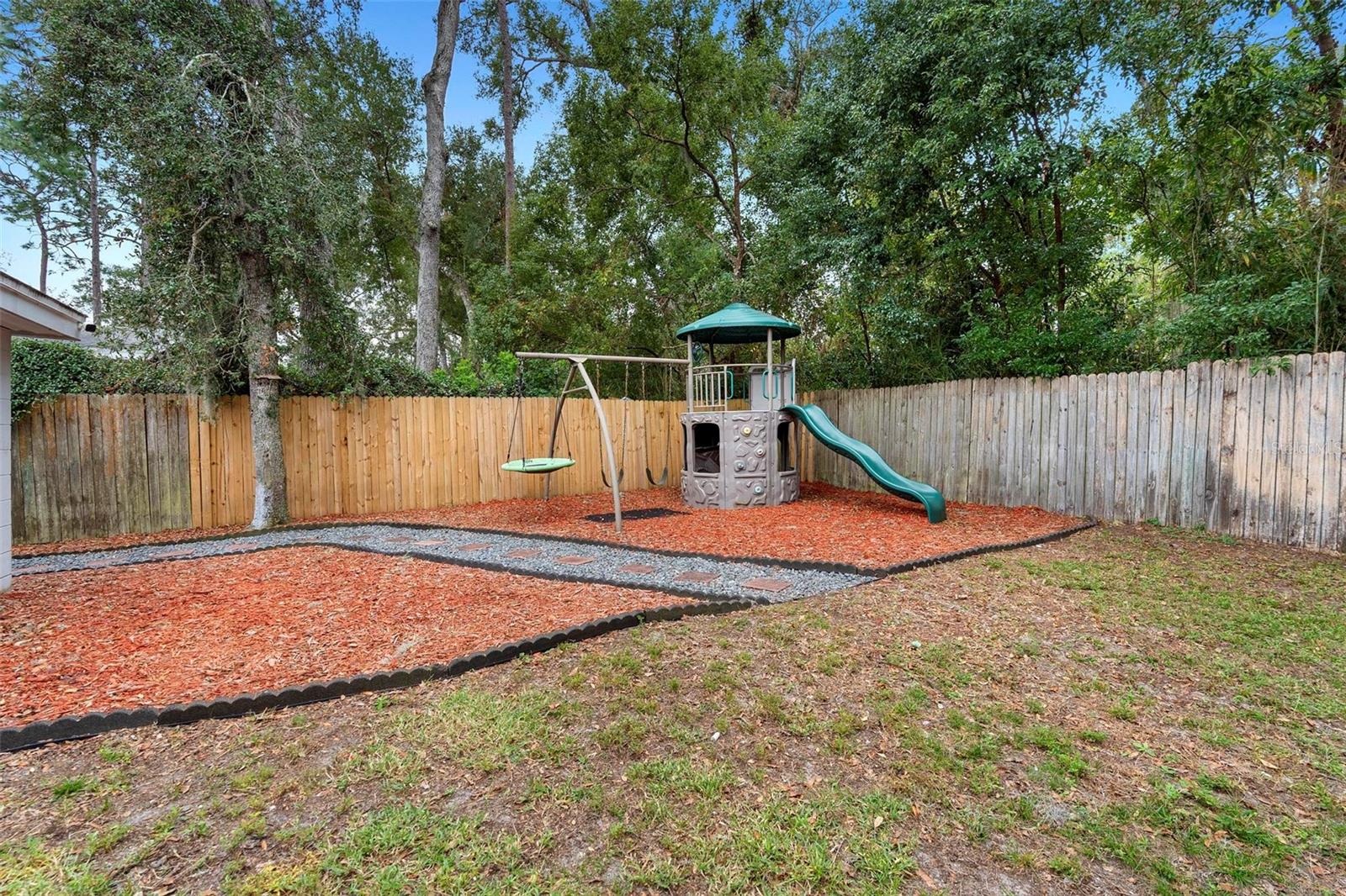 Image 28 of 30 For 732 Mockingbird Lane