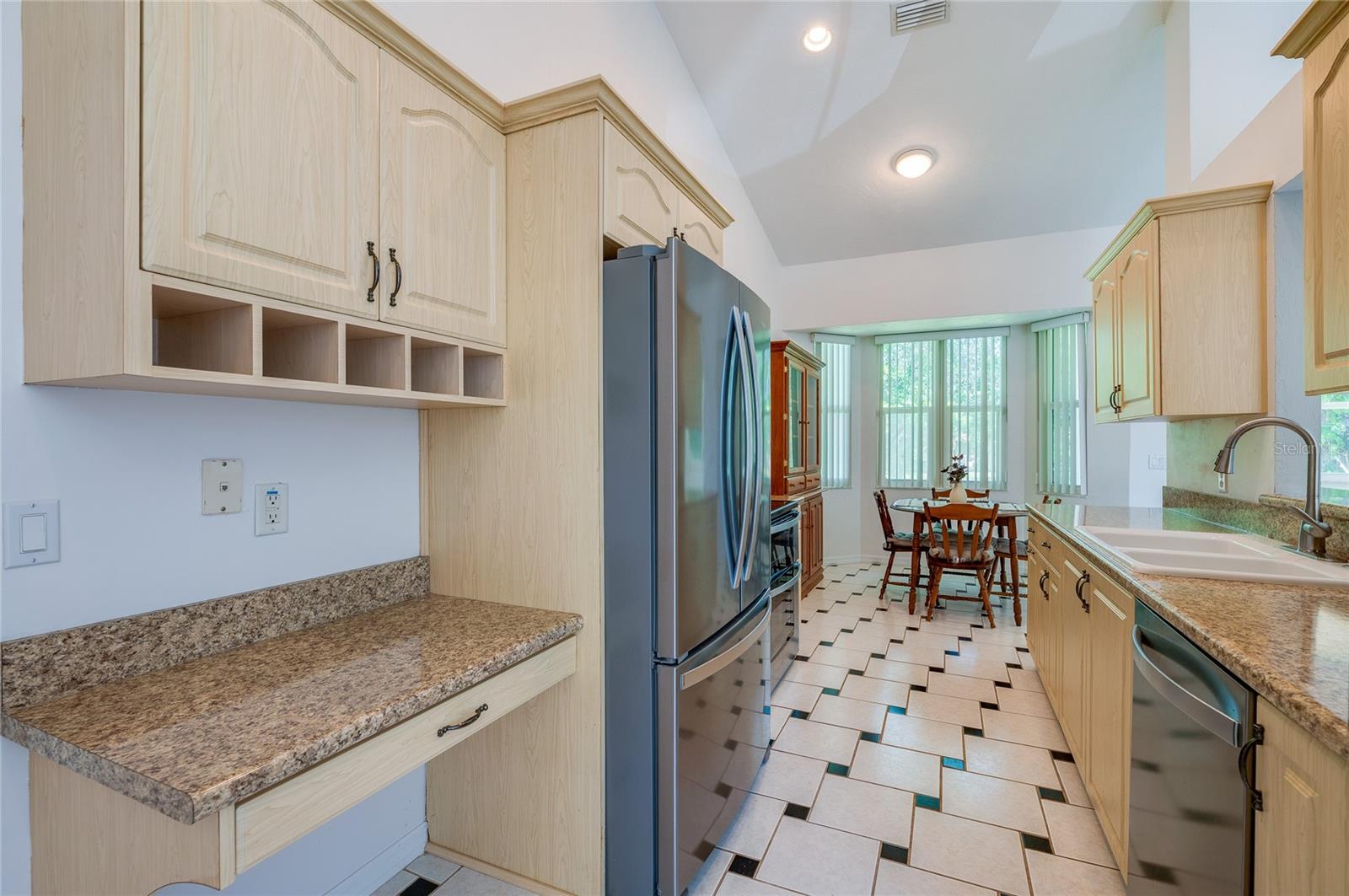 Image 13 of 41 For 823 Wooddusk Drive