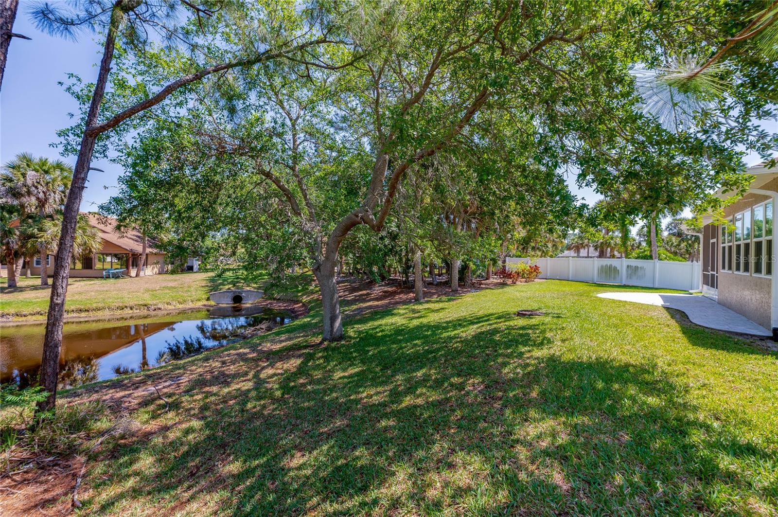 Image 36 of 41 For 823 Wooddusk Drive
